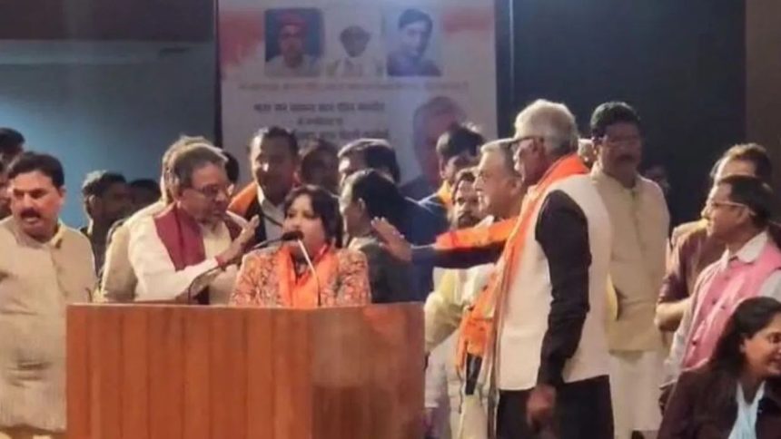 ‘Ishwar Allah tero naam’: Folk singer’s bhajan stirs row at Vajpayee event in Patna