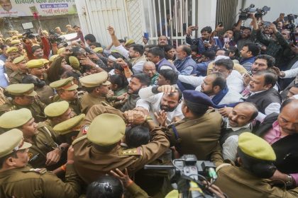 Congress workers, police clash in Lucknow as delegation stopped from going to Sambhal