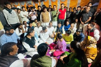 Congress leaders gifts Rs 5 lakh ‘gullak’ to children of couple who died by suicide