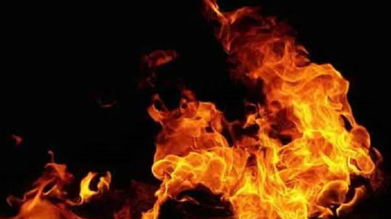 Major fire breaks out in APMC market area of Navi Mumbai’s Vashi