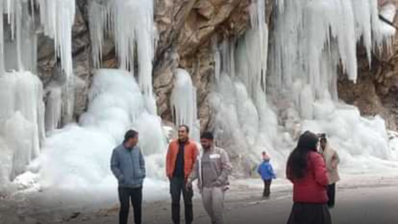 Uttarakhand: Tourists flock to frozen waterfalls in Niti Valley amid freezing cold