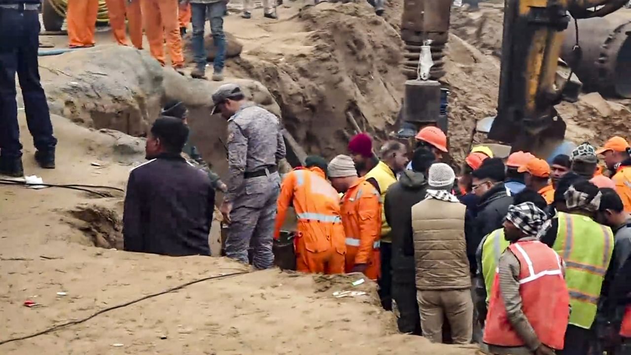 Rescue operations intensify to save 3-year-old girl trapped in borewell in Kotputli