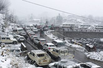 Himachal weather: 4 dead after vehicles skid on slippery roads after heavy snowfall