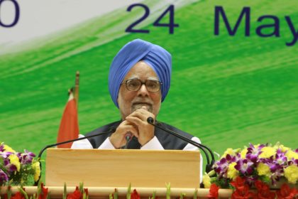 CWC pays tribute to former PM Manmohan Singh, hailing his transformative legacy