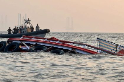 Navy chief visits Mumbai after fatal harbour collision, probe underway