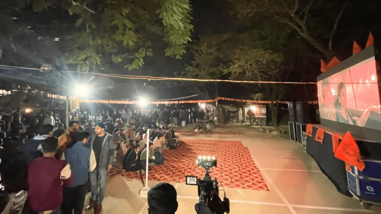 ‘The Sabarmati Report’ screening stopped amid stone pelting, student protests at JNU ‘The Sabarmati Report’ screening stopped amid stone pelting, student protests at JNU