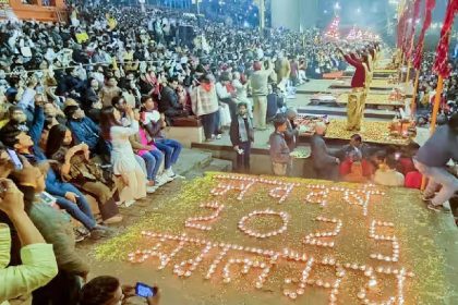 People throng temples on first day of New Year