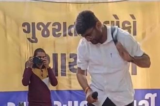 AAP leader Gopal Italia takes out his belt, flogs himself in public in Surat
