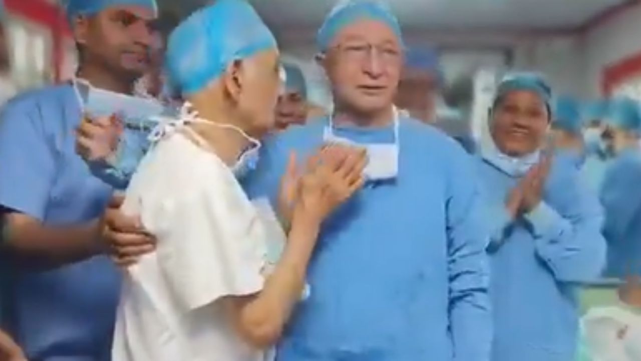 AIIMS Dr Jeevan Singh Tatiyal’s emotional farewell after 46 years of service | Video AIIMS Dr Jeevan Singh Tatiyal’s emotional farewell after 46 years of service | Video