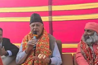 WATCH: Farooq Abdullah sings popular ‘Tune Mujhe Bulaya Sherawaliye’ bhajan in Katra