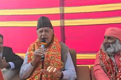 WATCH: Farooq Abdullah sings popular ‘Tune Mujhe Bulaya Sherawaliye’ bhajan in Katra