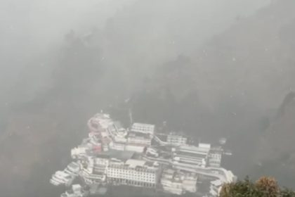 First snowfall of year at Vaishno Devi shrine, Bhairav Valley