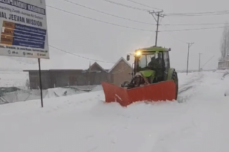 IMD issues heavy snowfall alert for Jammu and Kashmir for next 5 days