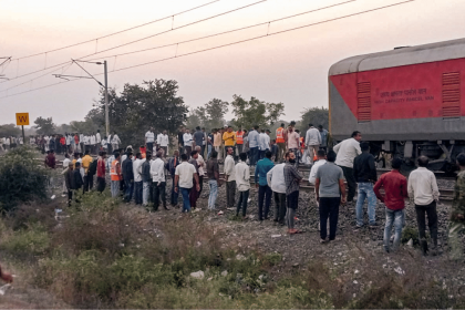 Jalgaon train tragedy: Death toll rises to 13; Railways announces Rs 1.5L ex-gratia