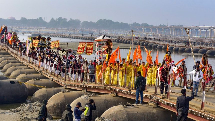 Non-Hindus should be banned from setting up shops at Mahakumbh: Mahant Ravindra Puri