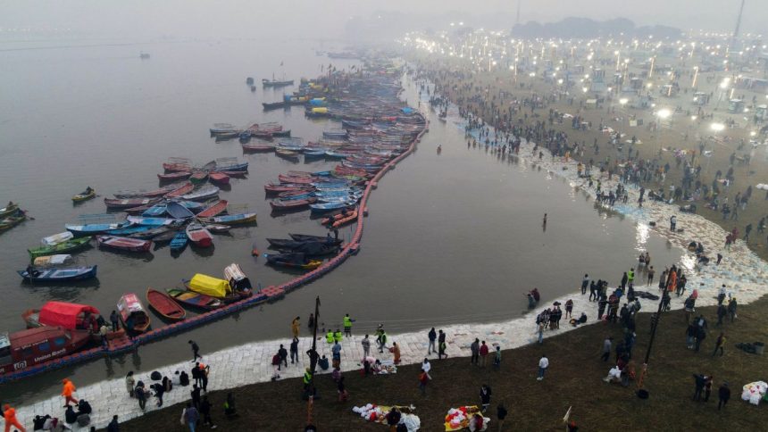 Maha Kumbh: Controversy erupts over installation of Mulayam’s statue in fair area