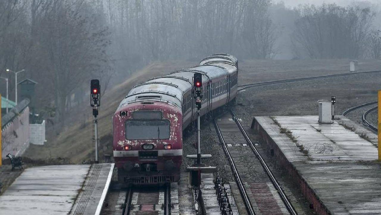 No direct train between Kashmir and Delhi? Why is the mandatory halt at Katra