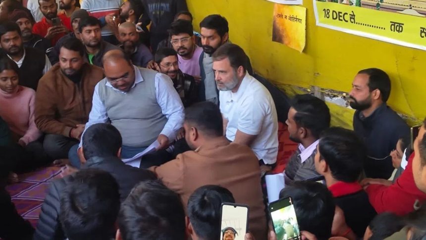 Bihar: Rahul Gandhi meets BPSC candidates in Patna, hears students’ demands