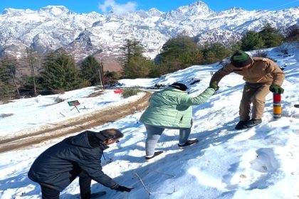 Weather deteriorates in Uttarakhand, IMD predicts light snowfall in hilly districts today