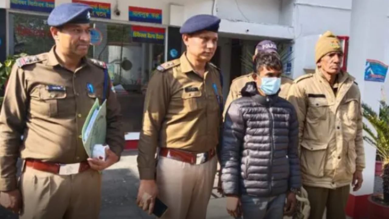 Uttarakhand: Unusual thief who steals in girls’ clothing, leave apology if empty-handed Uttarakhand: Unusual thief who steals in girls’ clothing, leave apology if empty-handed