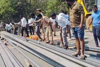 7 killed, 6 injured as lorry carrying iron rods collides with autorickshaws in Warangal