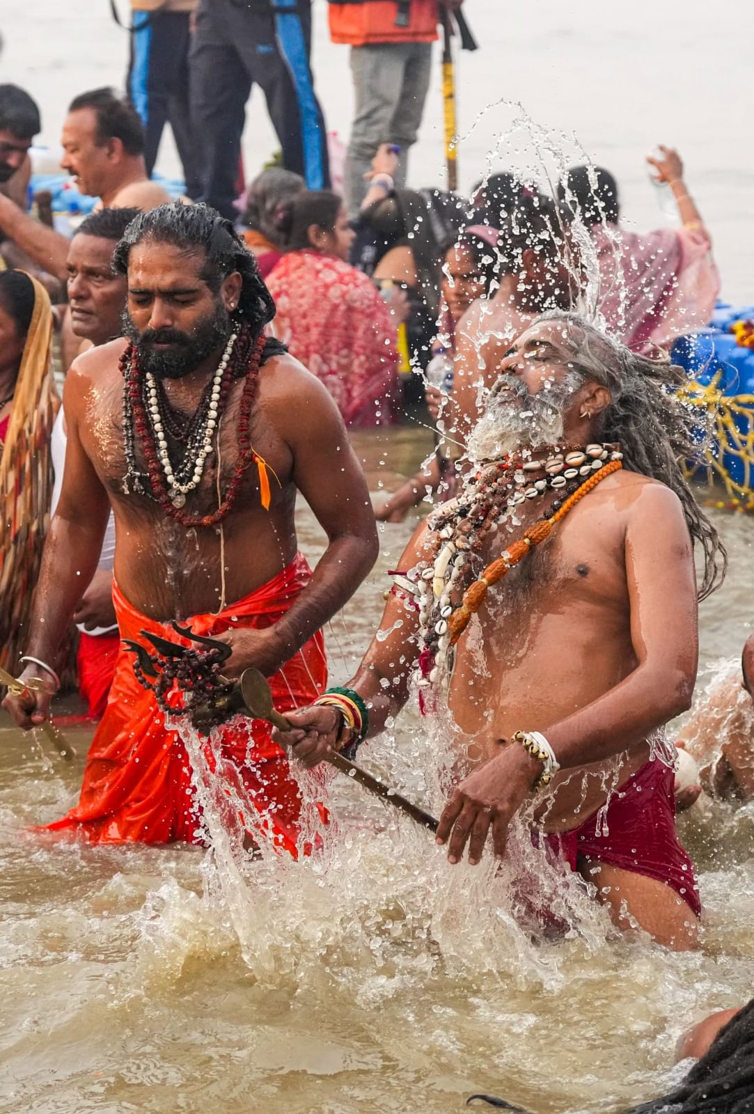 Maha Kumbh 2025: Devotees take holy dip on Mauni Amavasya – See Pics 6 WhatsApp Image 2025 01 29 at 13.44.55 1