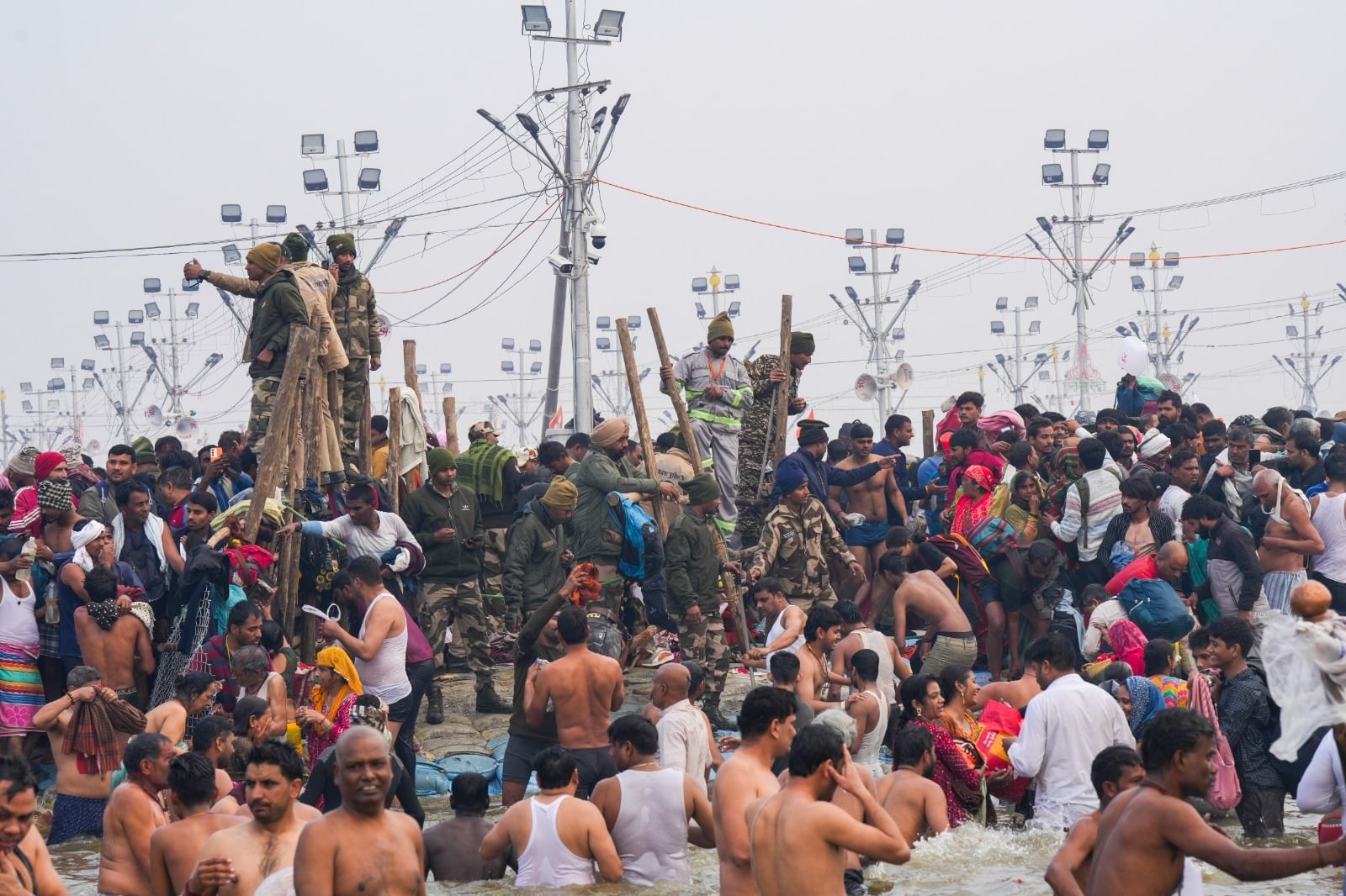 Maha Kumbh 2025: Devotees take holy dip on Mauni Amavasya – See Pics 9 WhatsApp Image 2025 01 29 at 13.44.55 4
