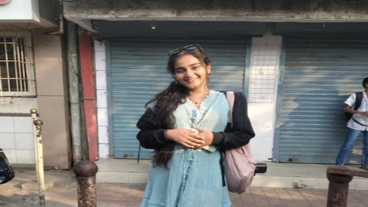 Maharashtra: College student runs over by express train, probe initiated Maharashtra: College student runs over by express train, probe initiated