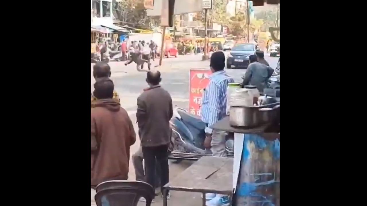 Traffic cop pushes man to ground, kicks and slaps him as MP Governor’s convoy goes by