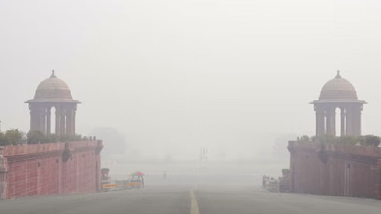Severe cold wave grips North India; dense fog, hailstorms alerts issued for 10 states Severe cold wave grips North India; dense fog, hailstorms alerts issued for 10 states