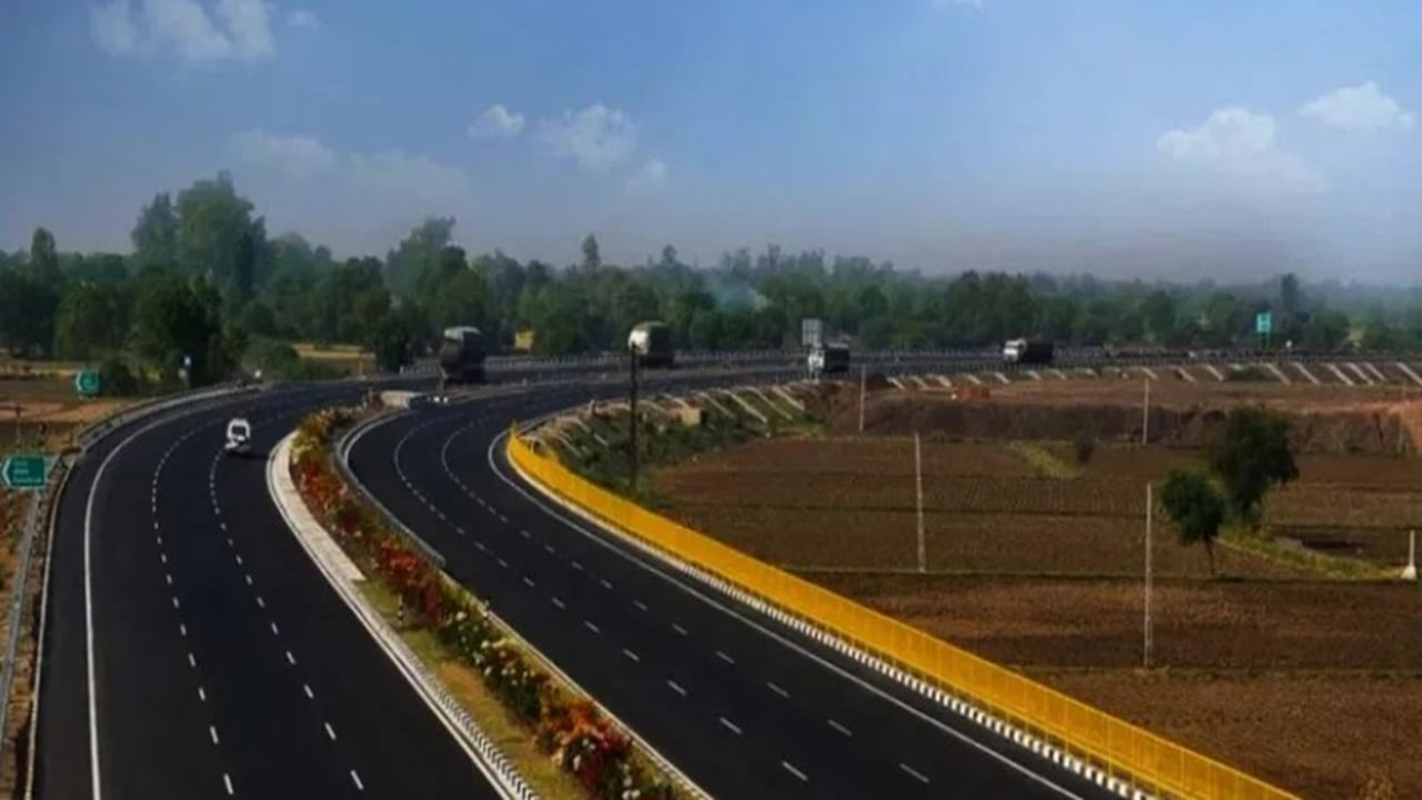 Reach any corner of UP in just a few hours: UP Govt to connnect 15 expressways Reach any corner of UP in just a few hours: UP Govt to connnect 15 expressways