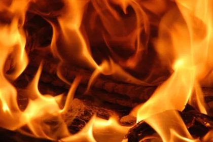 Man dies after car catches fire while distributing his wedding invites in Delhi