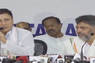 Karnataka: CLP meeting highlights tensions in Congress, Surjewala sounds caution