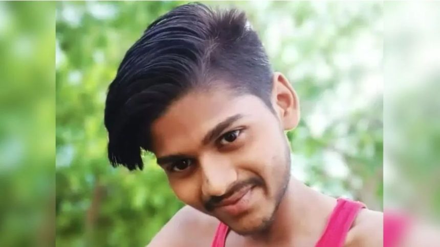 Hardoi: Blocked by girlfriend on social media, boy shares reel before hanging self