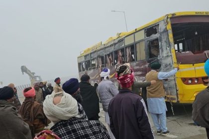 4 buses en route to Kisan Mahapanchayats crashes due to dense fog in Punjab, 3 killed