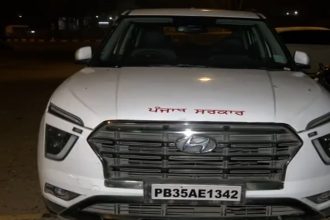 ‘Punjab govt’ car with cash, liquor, and AAP pamphlets seized; BJP hits out at Kejriwal