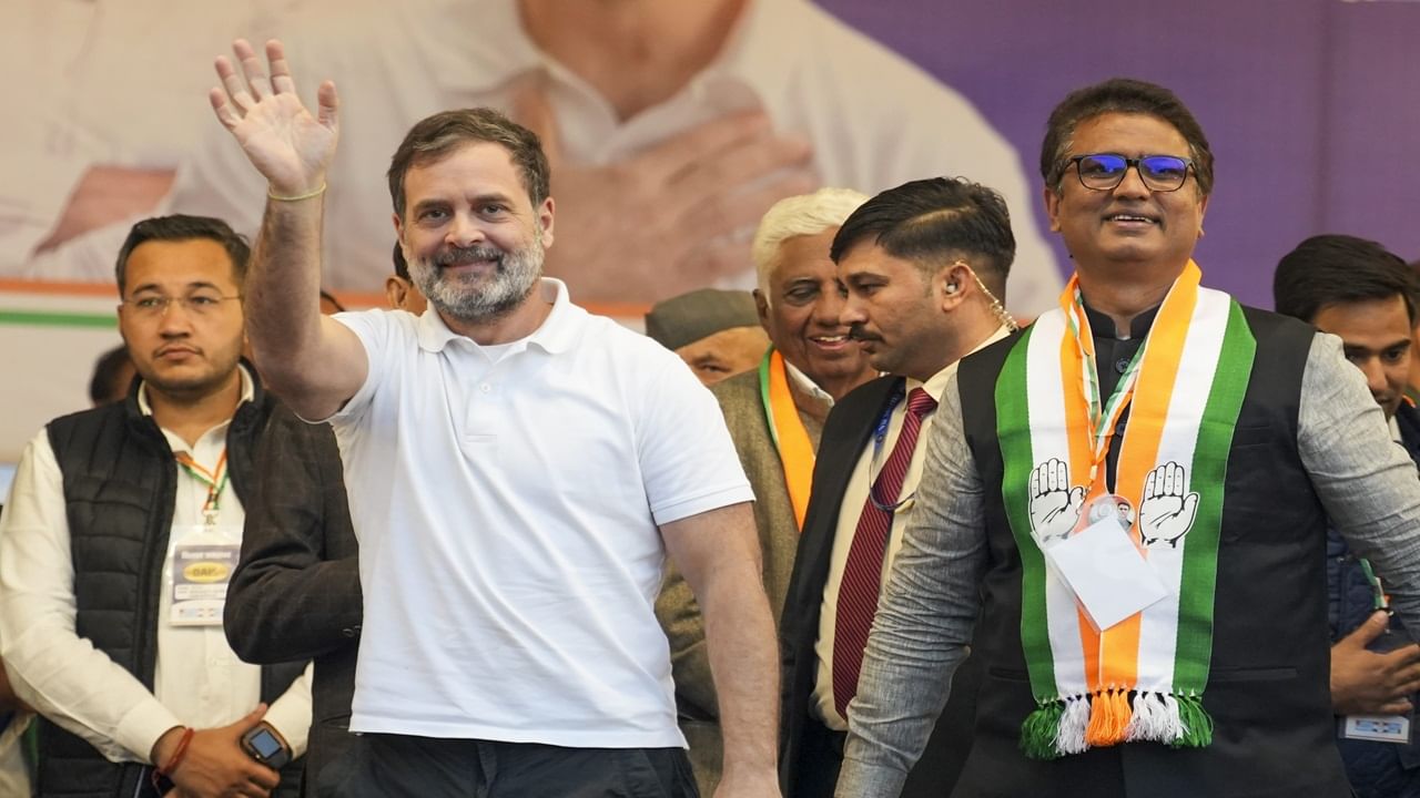 ‘Came in small car, now lives in Sheesh Mahal’: Rahul Gandhi launches scathing attacks on Kejriwal ‘Came in small car, now lives in Sheesh Mahal’: Rahul Gandhi launches scathing attacks on Kejriwal