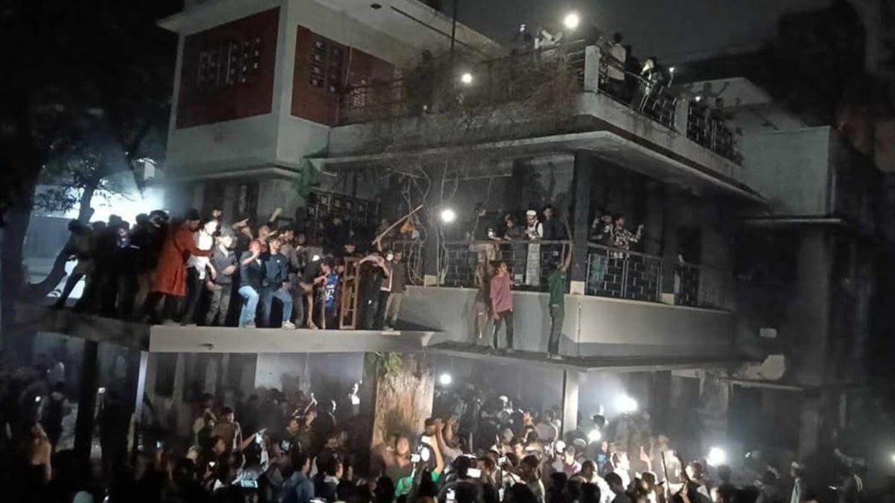 India condemns ‘regrettable’ attack on historic residence of Mujibur Rahman in Dhaka India condemns ‘regrettable’ attack on historic residence of Mujibur Rahman in Dhaka