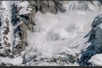 Breaking: Glacier Breaks close to Badrinath; 57 workers trapped, 10 workers rescued