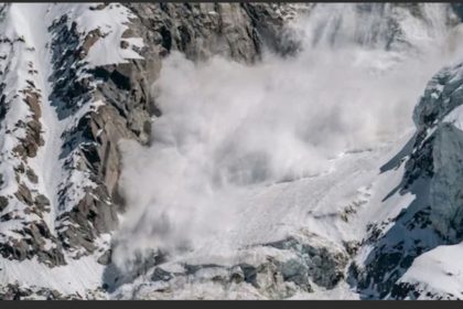 Breaking: Glacier Breaks close to Badrinath; 57 workers trapped, 10 workers rescued