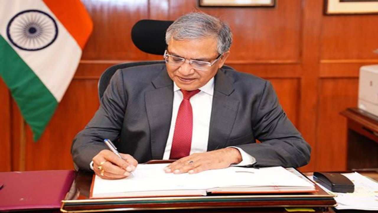 IIT Kanpur to Harvard: Gyanesh Kumar’s education qualification, illustrious career as IAS officer IIT Kanpur to Harvard: Gyanesh Kumar’s education qualification, illustrious career as IAS officer