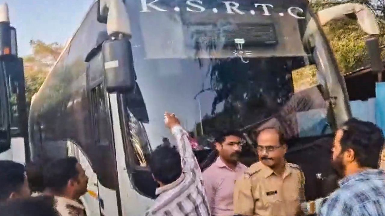 Language row escalates in Belagavi, govt bus services suspended between Karnataka and Maharashtra Language row escalates in Belagavi, govt bus services suspended between Karnataka and Maharashtra