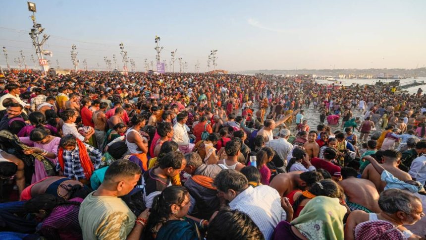 Maghi Purnima snan: Yogi dispatches his 50 top officers to Prayagraj; schools shut in 4 districts