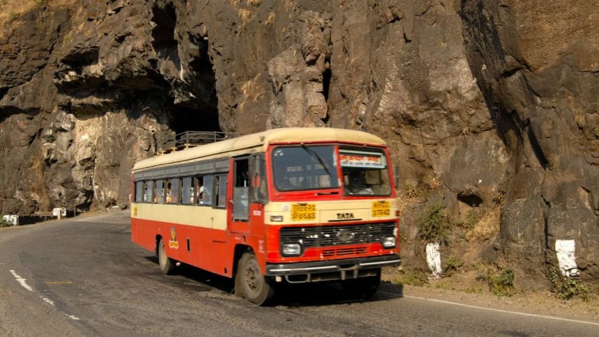 Maharashtra halts bus services to Karnataka after MSRTC bus attack in Chitradurga