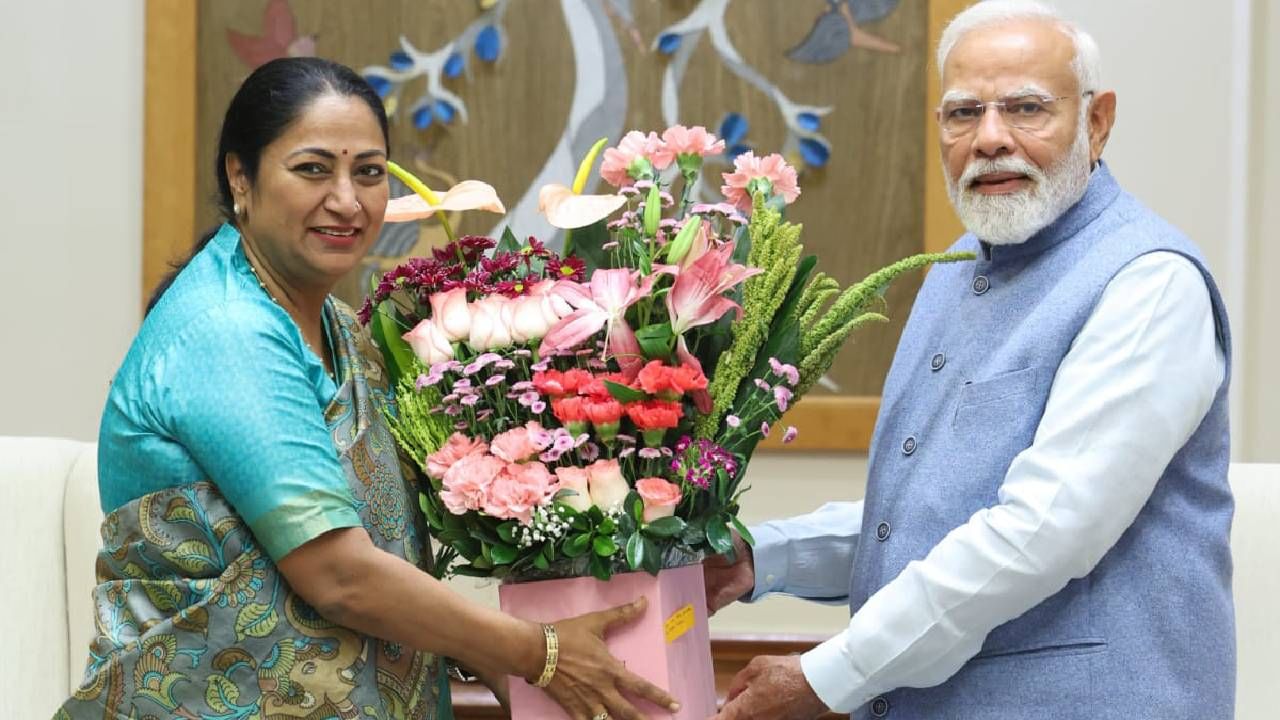 Delhi CM directs officials to expedite implementation of ‘Mahila Samridhi Yojana’