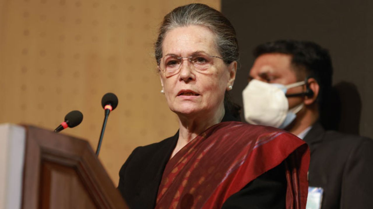 Derogatory remarks against President Murmu: BJP MPs move privilege motion against Sonia Gandhi Derogatory remarks against President Murmu: BJP MPs move privilege motion against Sonia Gandhi