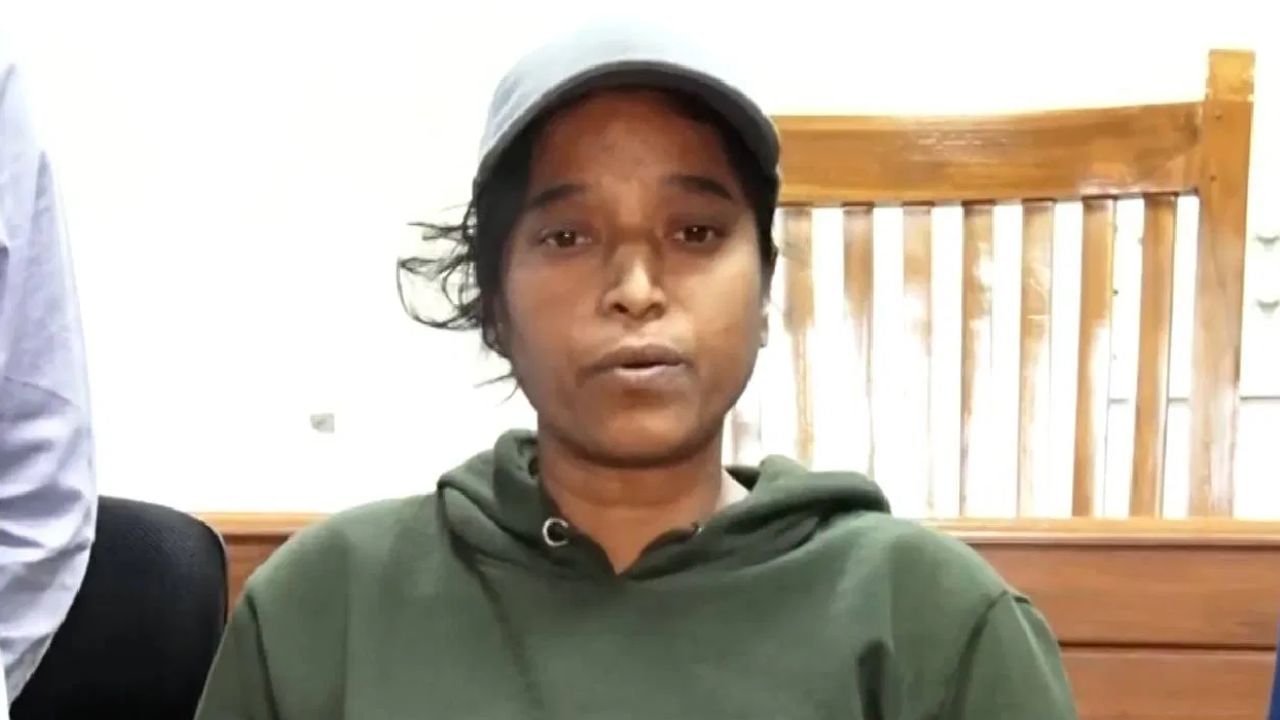 Last Maoist from Karnataka, Tombattu Lakshmi, surrenders in Udupi