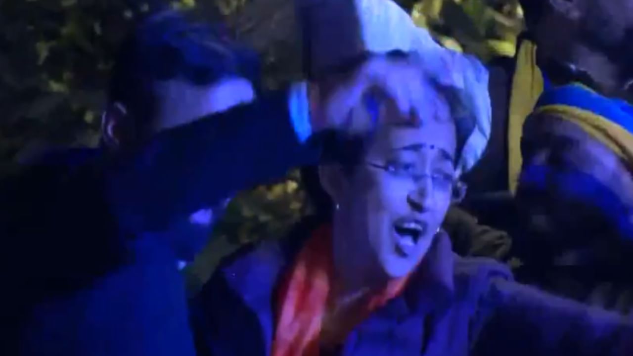 Delhi Chief Minister Atishi dances and celebrates Kalkaji victory, holds roadshow | Watch