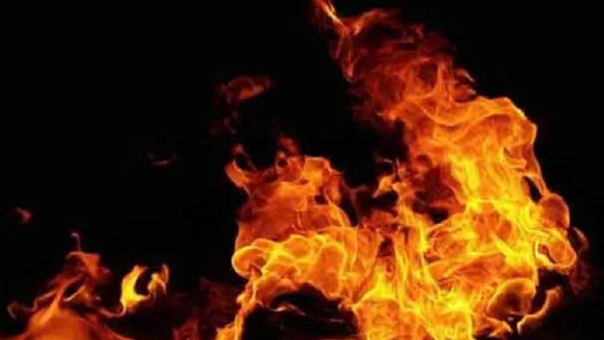 Fire breaks out at Maha Kumbh Kalpvasi tent due to gas cylinder leak