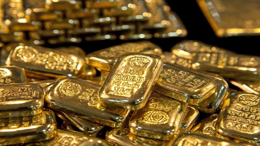 Mystery deepens over who owns 52 kg of gold and Rs 11 crore found in Bhopal car